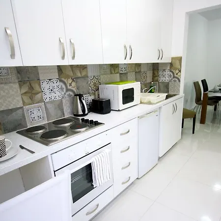 Pissouri Beach Apartments פיסורי