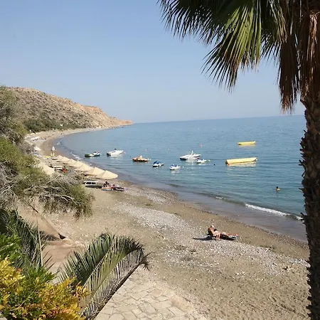 Pissouri Beach Apartments ピッソウリ